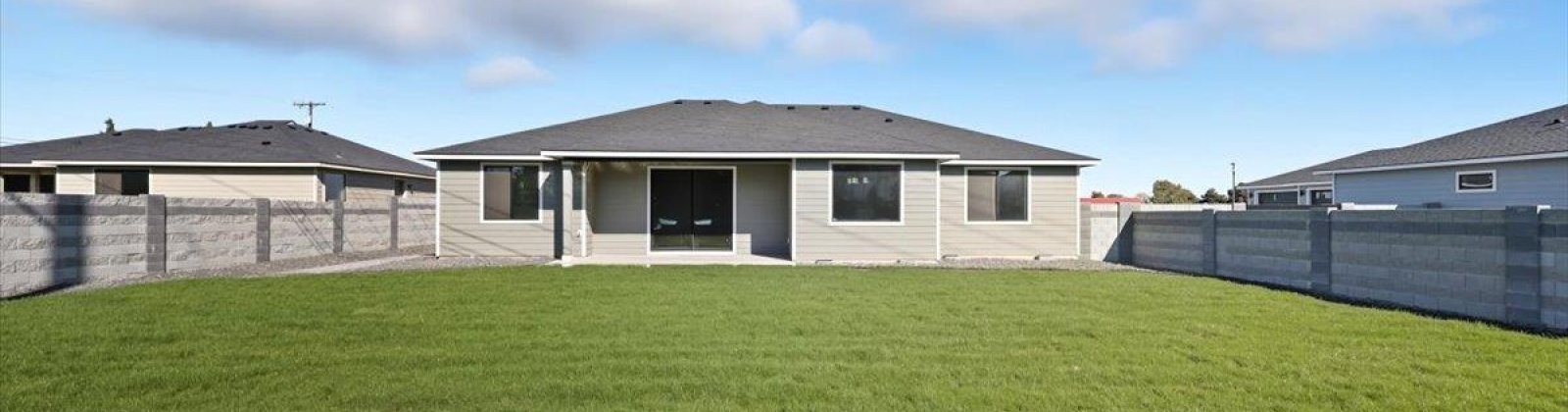 Union St, Kennewick, Washington 99337, 4 Bedrooms Bedrooms, 0 ,3 BathroomsBathrooms,Houses,For Sale,Union St,0,279579