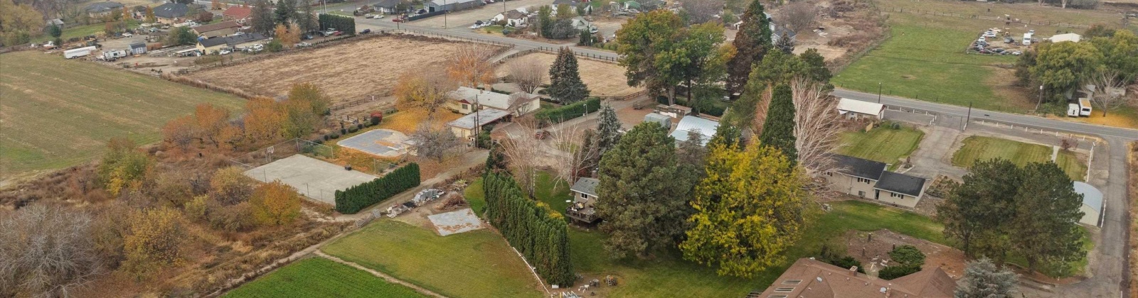 Scoon Rd, Sunnyside, Washington 98944, 4 Bedrooms Bedrooms, ,3 BathroomsBathrooms,Site Built-owned Lot,For Sale,Scoon Rd,280168
