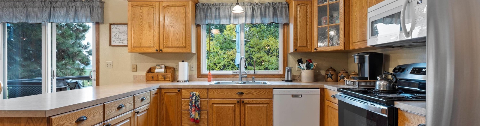 Scoon Rd, Sunnyside, Washington 98944, 4 Bedrooms Bedrooms, ,3 BathroomsBathrooms,Site Built-owned Lot,For Sale,Scoon Rd,280168
